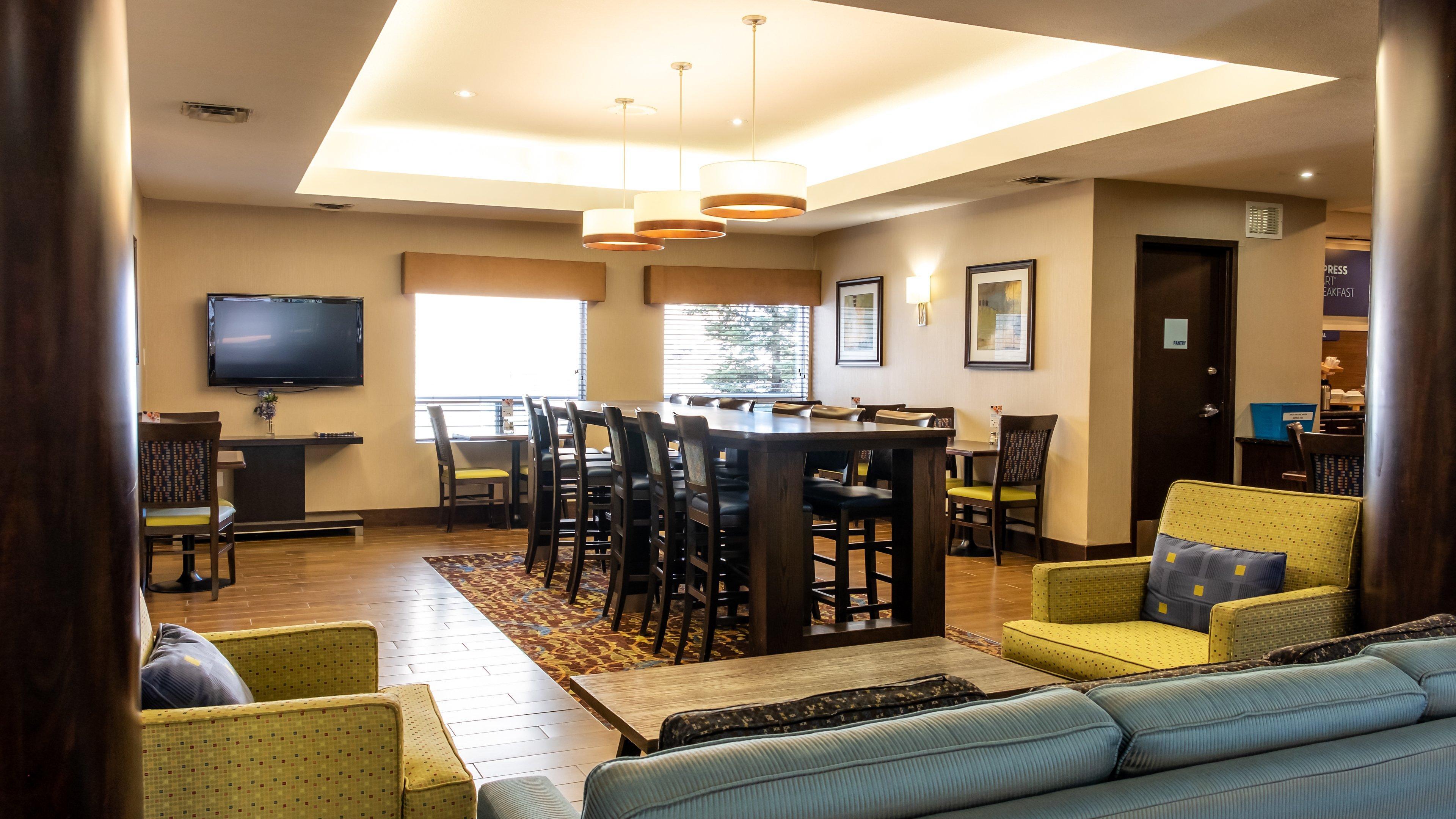 Holiday Inn Express Hotel & Suites - Edmonton International Airport By Ihg Nisku Esterno foto
