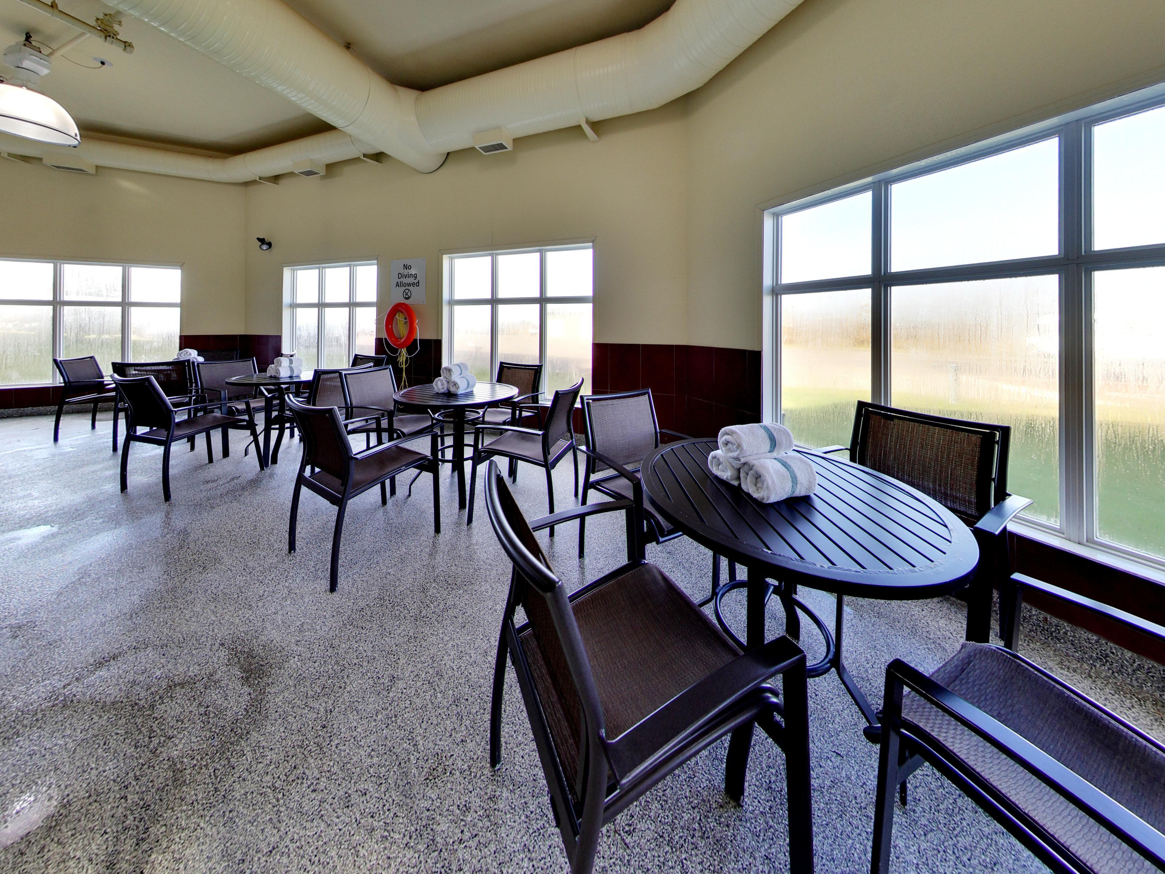Holiday Inn Express Hotel & Suites - Edmonton International Airport By Ihg Nisku Esterno foto
